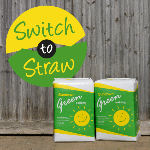 two bales of Sundown Green by a wooden door, with the Switch to Straw graphic